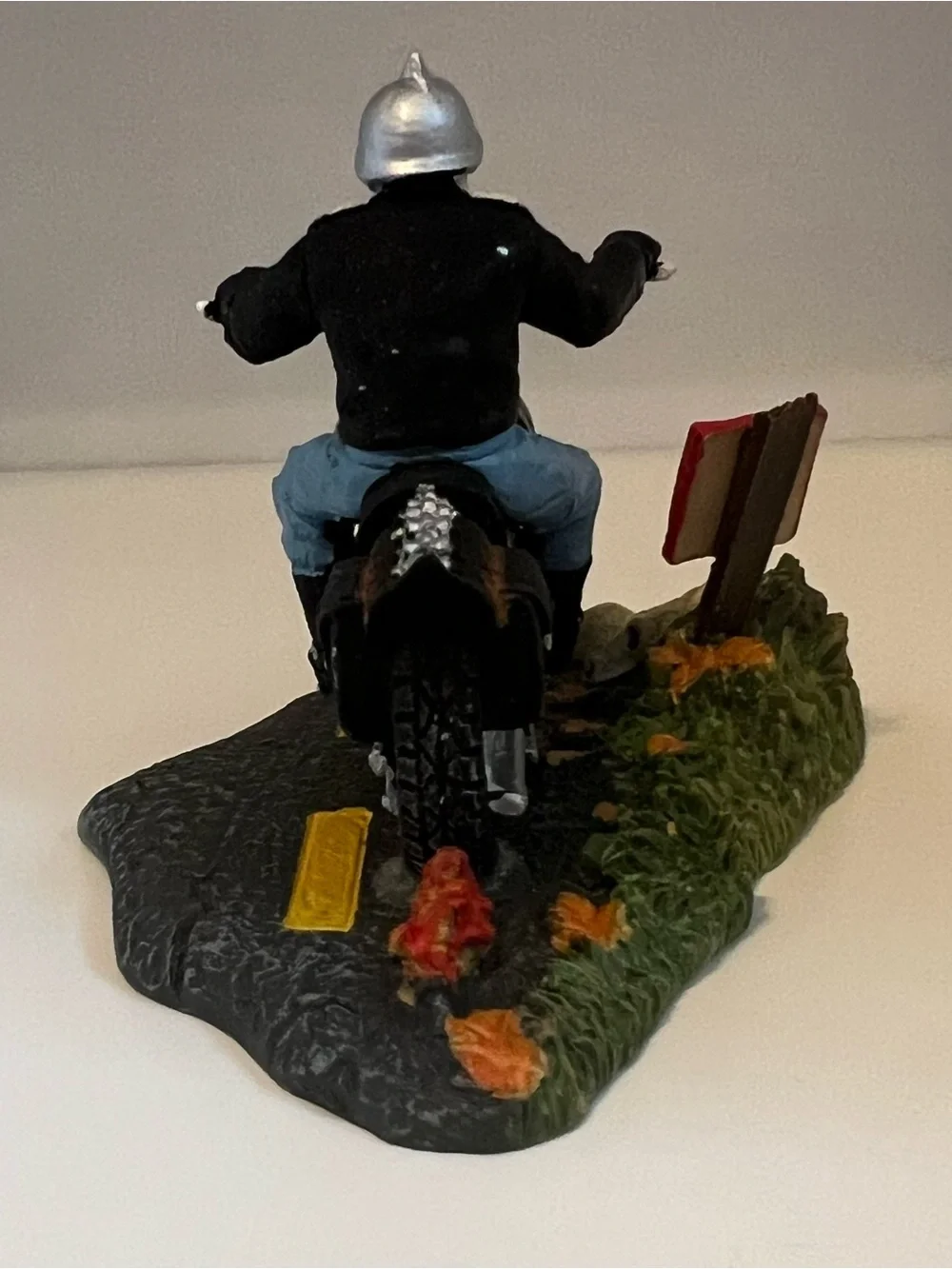 Dept 56 BONE TO BE WILD #56.53221